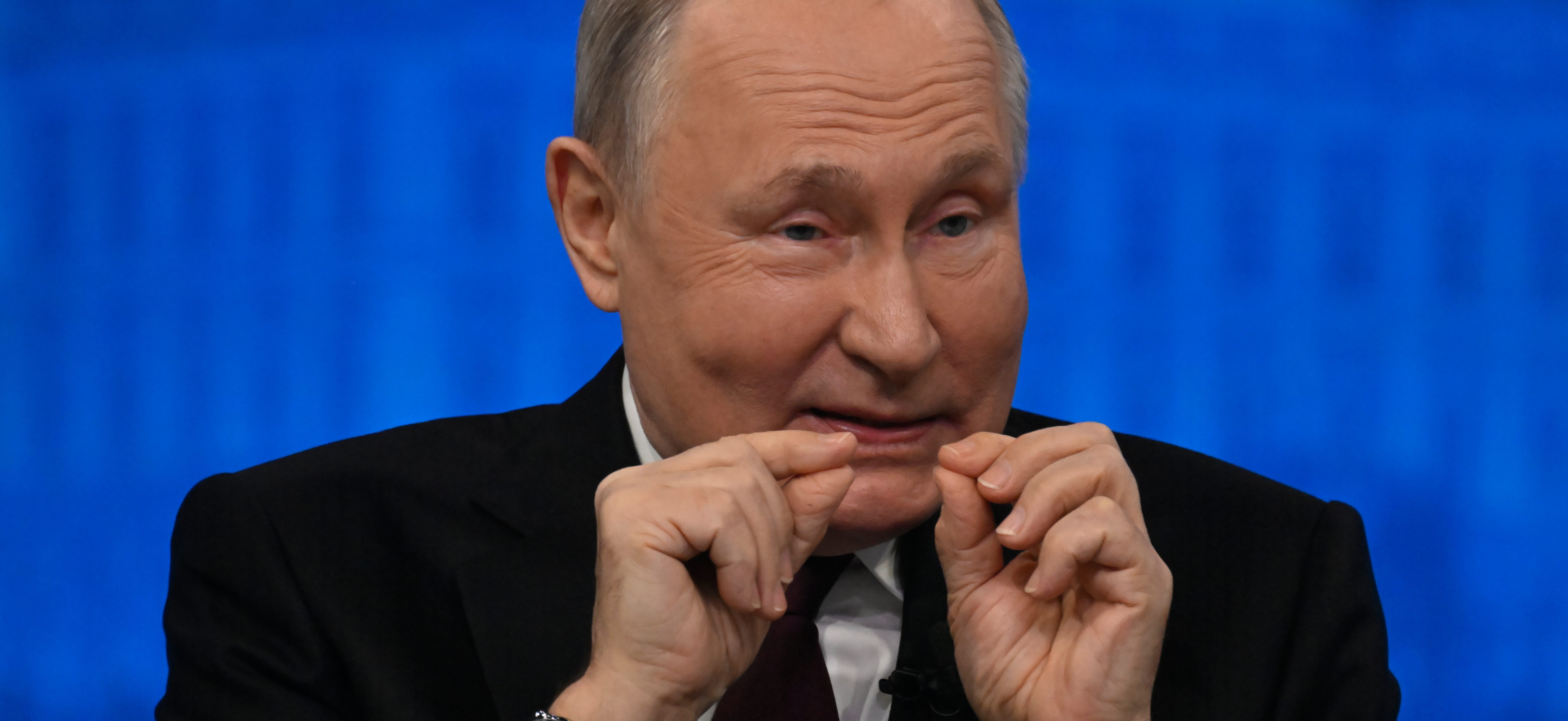 Applebaum: Putin continues war for ideological goals, not territory