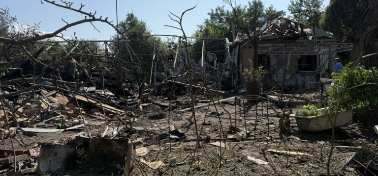 Russian airborne attack targets Bucha