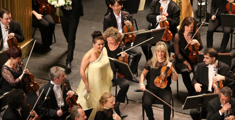 Romania nixes pro-Putin operatic singer Netrebko’s concert amid Ukrainian community efforts
