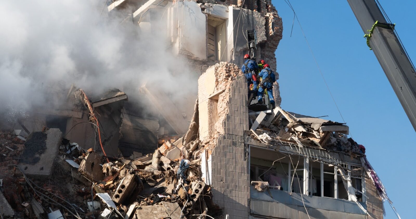 Росія вбила щонайменше 25 людей у масованій атаці на Тернопіль