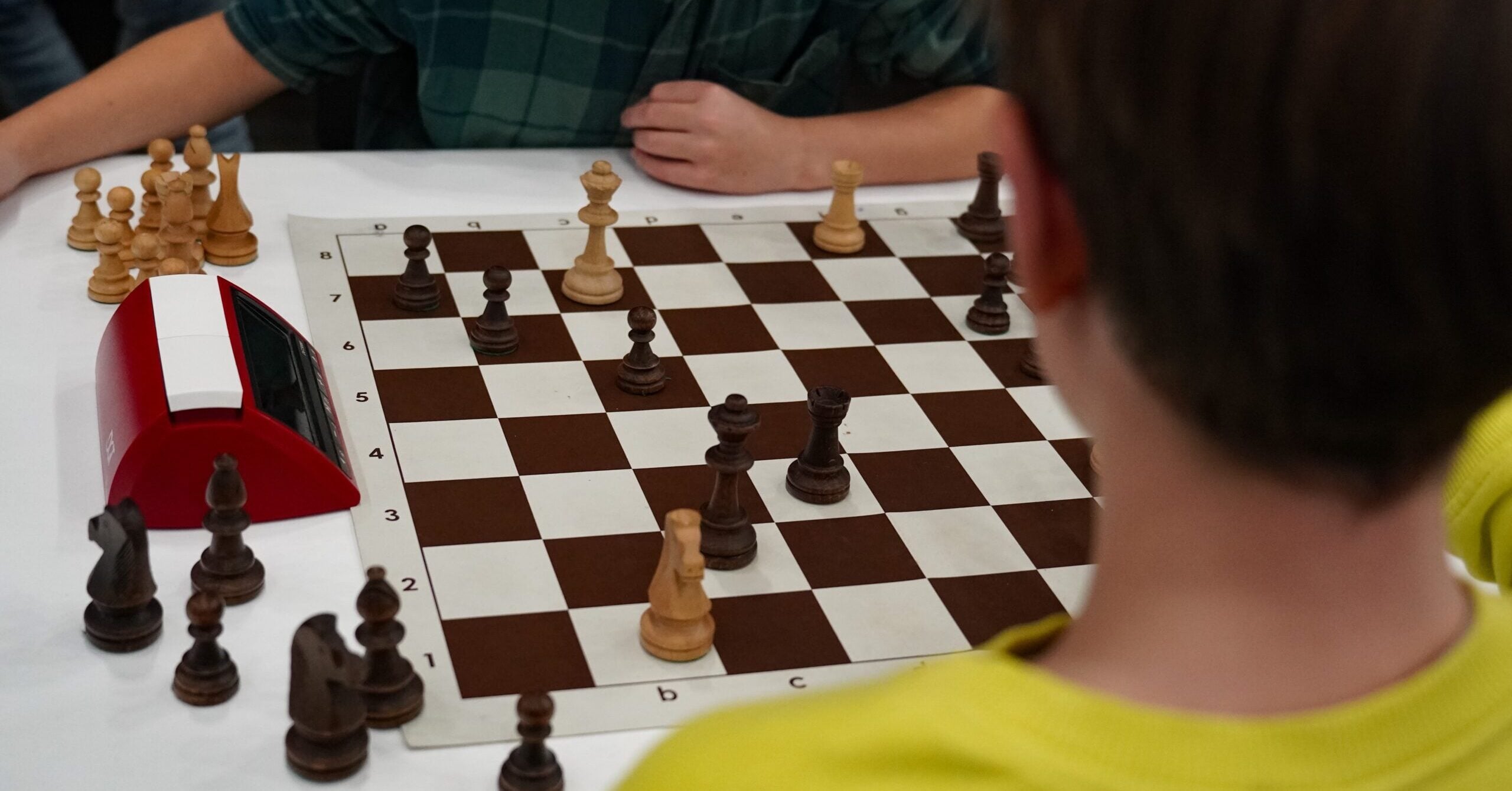 Росія та Білорусь повертаються на молодіжні шахові змагання