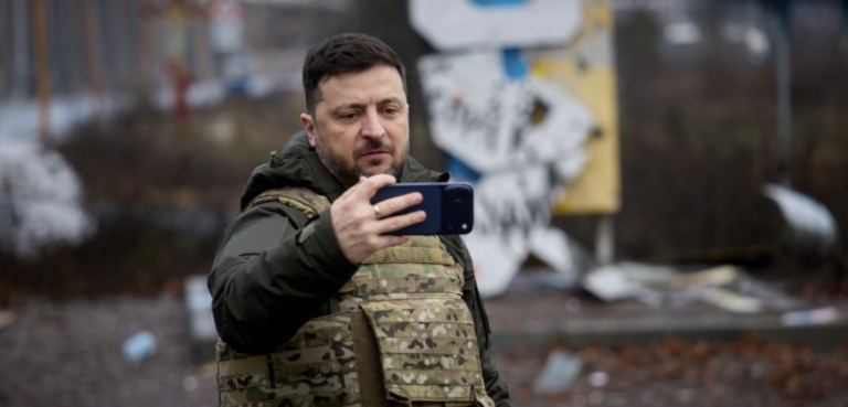 Президент Зеленський в Купʼянську: Надзвичайно важливо досягати результатів на фронті