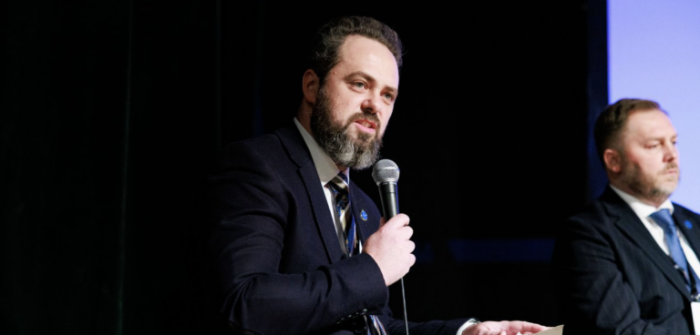 El Poder de los Ucranianos: Petretsky Llama a Firmar la Declaración de Unidad