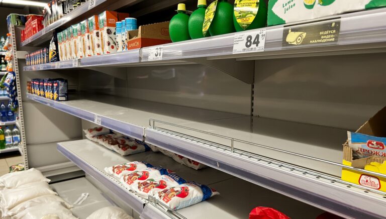 Inteligencia: La economía rusa atraviesa una profunda crisis similar a la de la extinta URSS