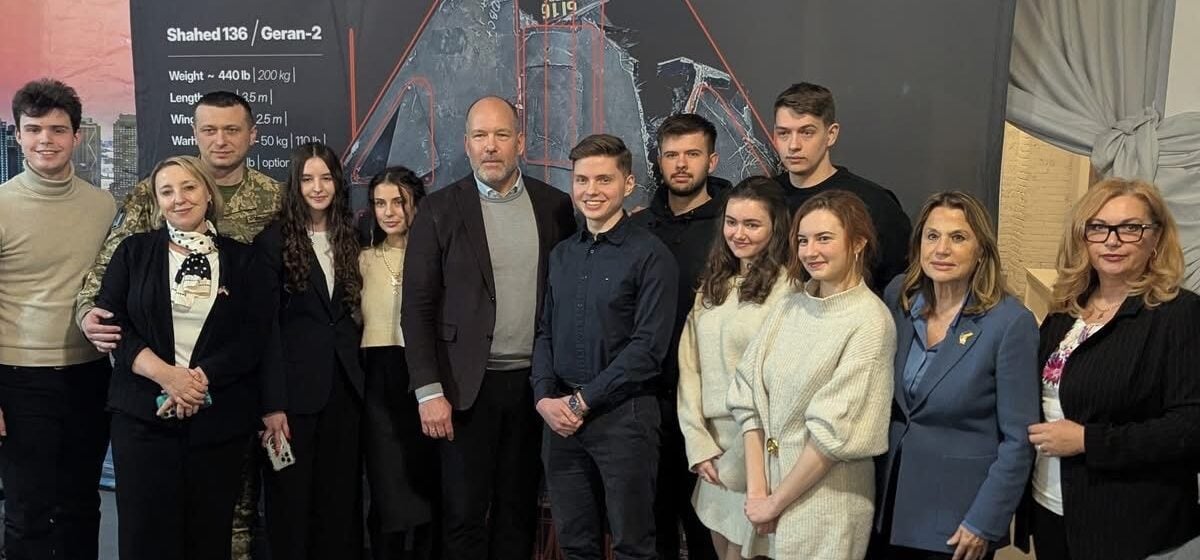 One United Fundraiser, UWC president power Chicago support for air defense