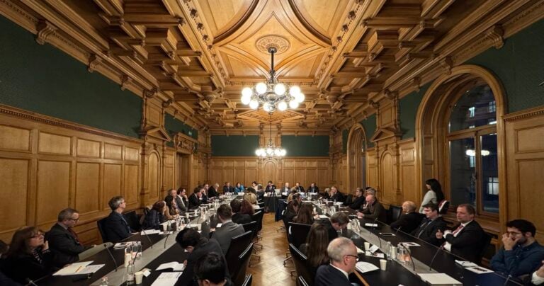 How the Ukrainian community gains parliamentary support: Lessons from Switzerland