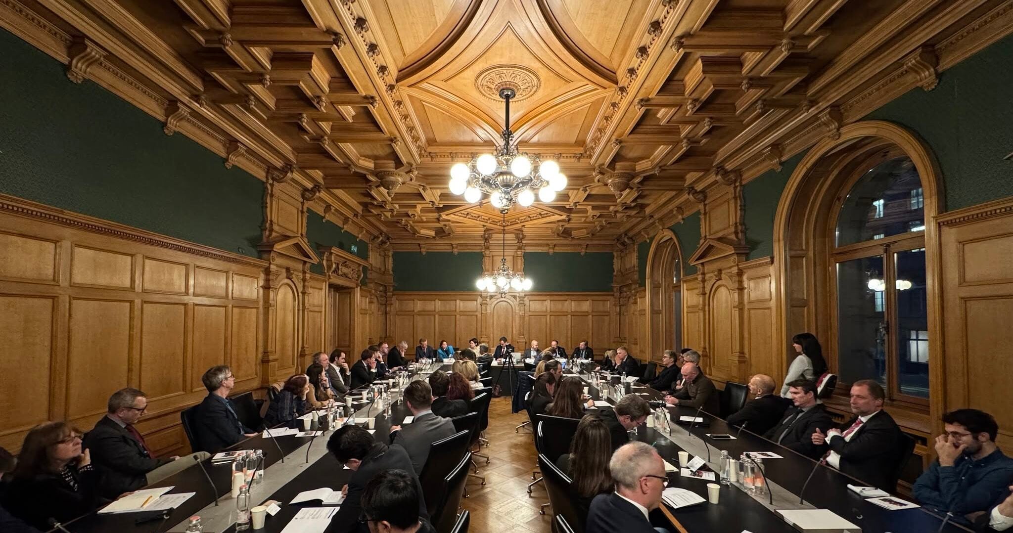 How the Ukrainian community gains parliamentary support: Lessons from Switzerland